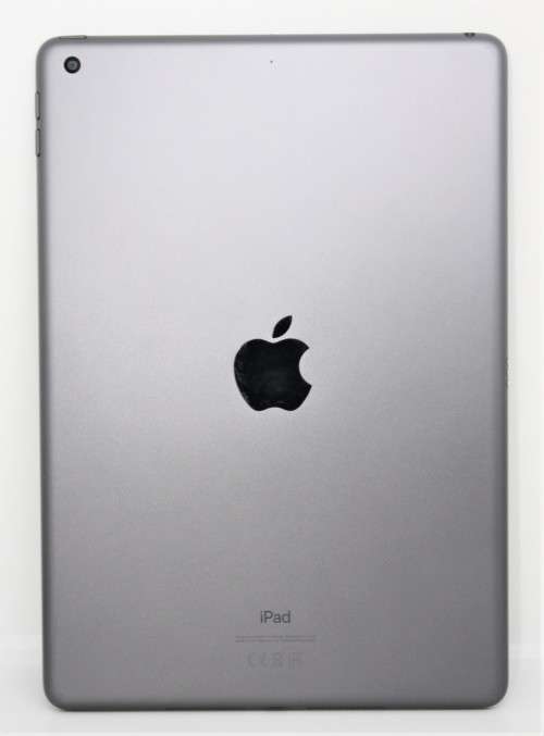 Apple iPad 8th Gen WiFi Cellular 32GB Space Grey IN EXCELLENT CONDITION