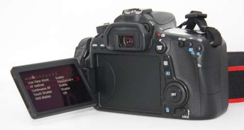 Canon EOS 70D DSLR Camera ( BODY ONLY ) WITH CHARGER