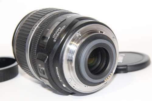 Canon EF-S 17-85mm f/4-5.6 IS USM Lens IN EXCELLENT CONDITION