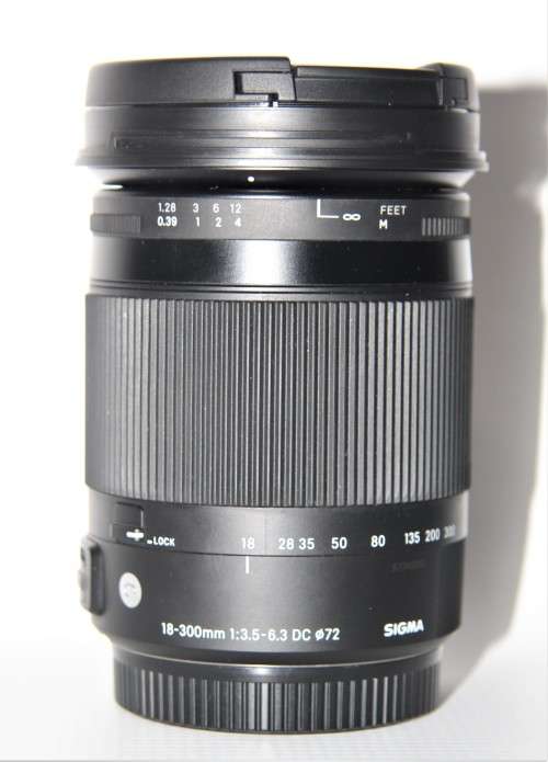 Sigma 18-300mm f/3.5-6.3 DC Macro OS HSM Contemporary Lens for Canon EF IN NEW CONDITION
