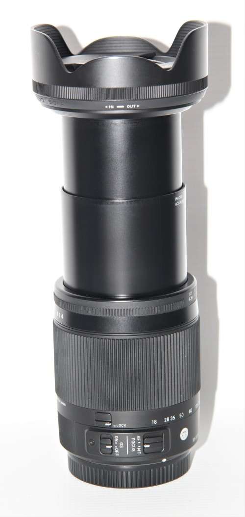 Sigma 18-300mm f/3.5-6.3 DC Macro OS HSM Contemporary Lens for Canon EF IN NEW CONDITION