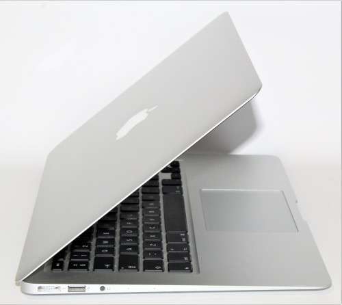 MACBOOK AIR 13` CORE I5-5350U@1.80GHz,8GB RAM ,128GB SSD , 2017 MODEL EXCELLENT CONDITION