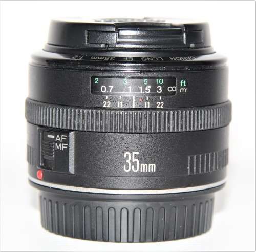 Canon EF 35mm f/2 Lens IN EXCELLENT CONDITION