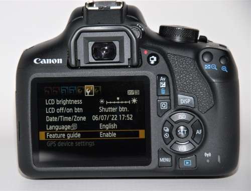 Canon EOS 2000D 24MP DSLR, FULL HD MOVIES , 18-55MM ZOOM LENS IN NEW CONDITION, CANON BAG