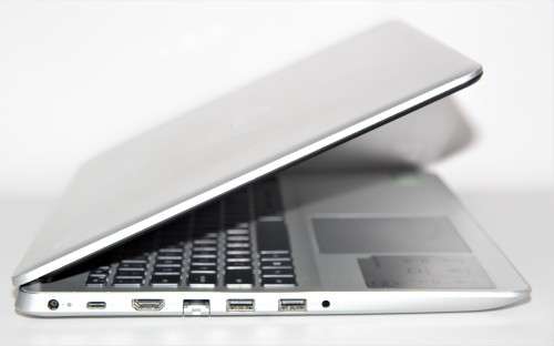 Dell Inspiron 15 5584 , 15.6`, Intel Core i7-8565U , 16GB RAM , 256GB SSD, Nvidia GeForce MX130 4GB