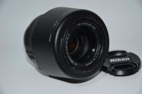NIKON AF-S DX NIKKOR 55-200mm f/4-5.6G ED VR II Lens EXCELLENT CONDITION