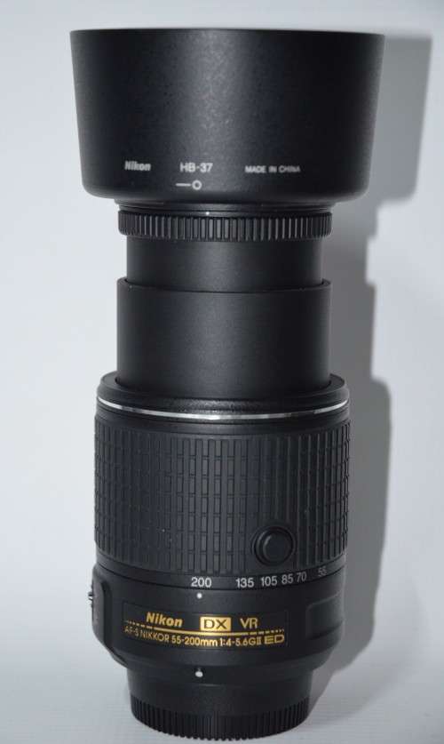 NIKON AF-S DX NIKKOR 55-200mm f/4-5.6G ED VR II Lens EXCELLENT CONDITION