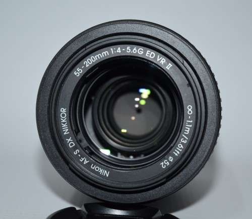 NIKON AF-S DX NIKKOR 55-200mm f/4-5.6G ED VR II Lens EXCELLENT CONDITION
