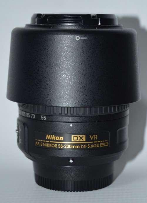 NIKON AF-S DX NIKKOR 55-200mm f/4-5.6G ED VR II Lens EXCELLENT CONDITION