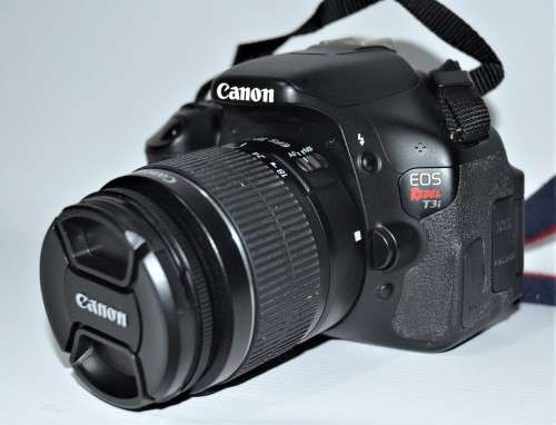 Canon REBEL T3i (600D) 18MP DSRL FULL HD MOVIES With 18-55mm Lens lll in Very Good Condition