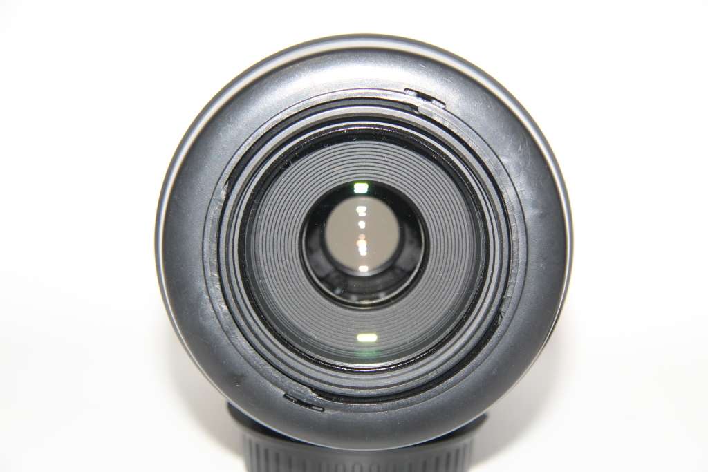 Canon EF 70-300mm f/4-5.6 IS USM Lens IN EXCELLENT CONDITION