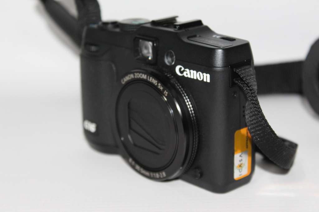 Canon PowerShot G16 12.1 MP CMOS Digital Camera with 5x Optical Zoom and 1080p Full-HD Video Wi-Fi