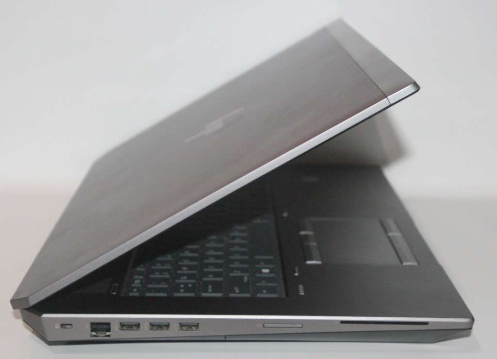 HP ZBook 17 G6 Mobile Workstation  Hexa-Core i7-9750H / 16GB RAM / 512GB SSD / 4GB Nvidia Quadro