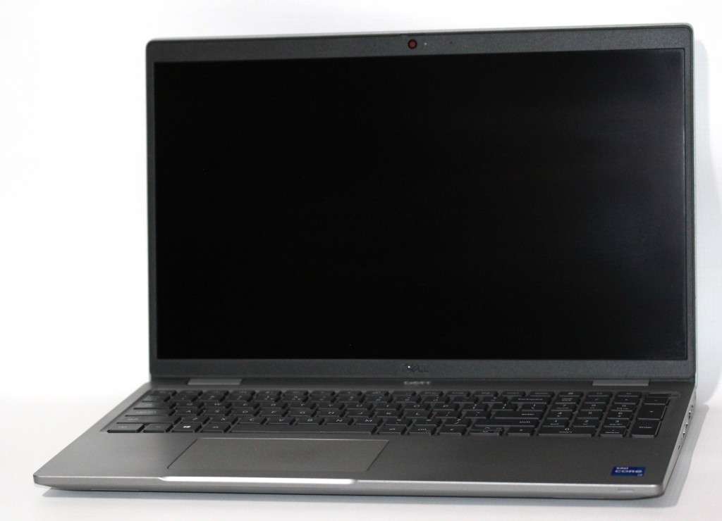 Dell Latitude 5520 11th Gen Core i7-1165G7 ,32GB RAM ,512GB SSD 15-inch, FHD 1920 x 1080