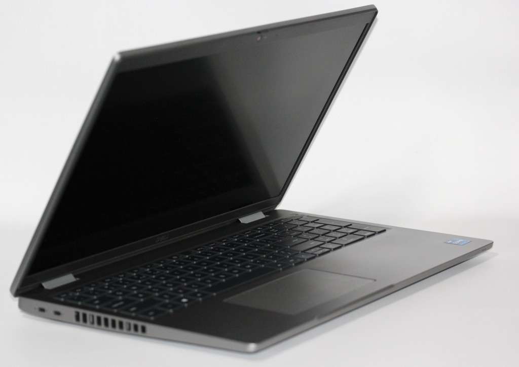 Dell Latitude 5520 11th Gen Core i7-1165G7 ,32GB RAM ,512GB SSD 15-inch, FHD 1920 x 1080