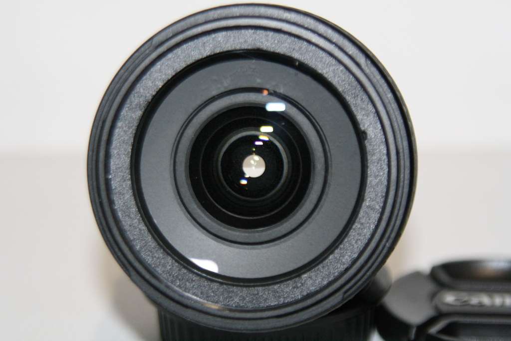 Tamron 18-270mm f/3.5-6.3 Di II VC PZD Lens for Canon EF IN VERY CONDITION