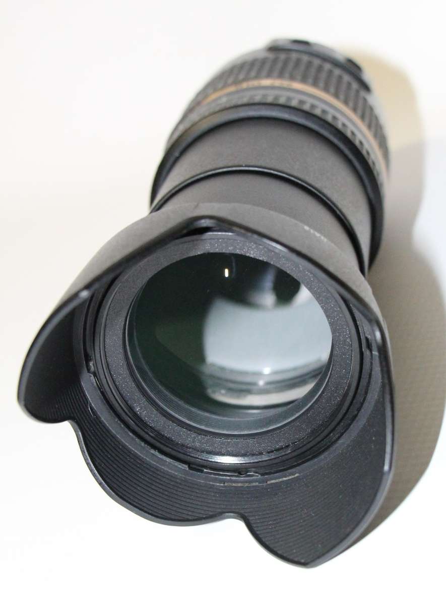 Tamron 18-270mm f/3.5-6.3 Di II VC PZD Lens for Canon EF IN VERY CONDITION