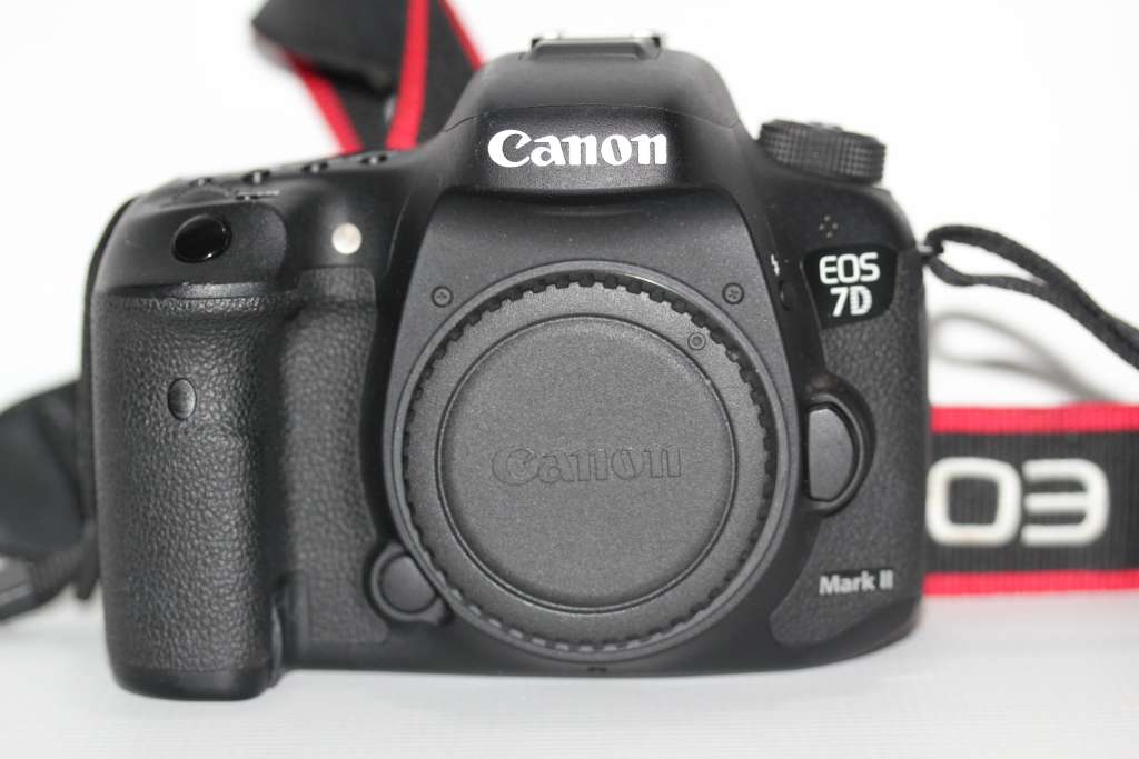 Canon EOS 7D Mark II DSLR Camera (Body Only)