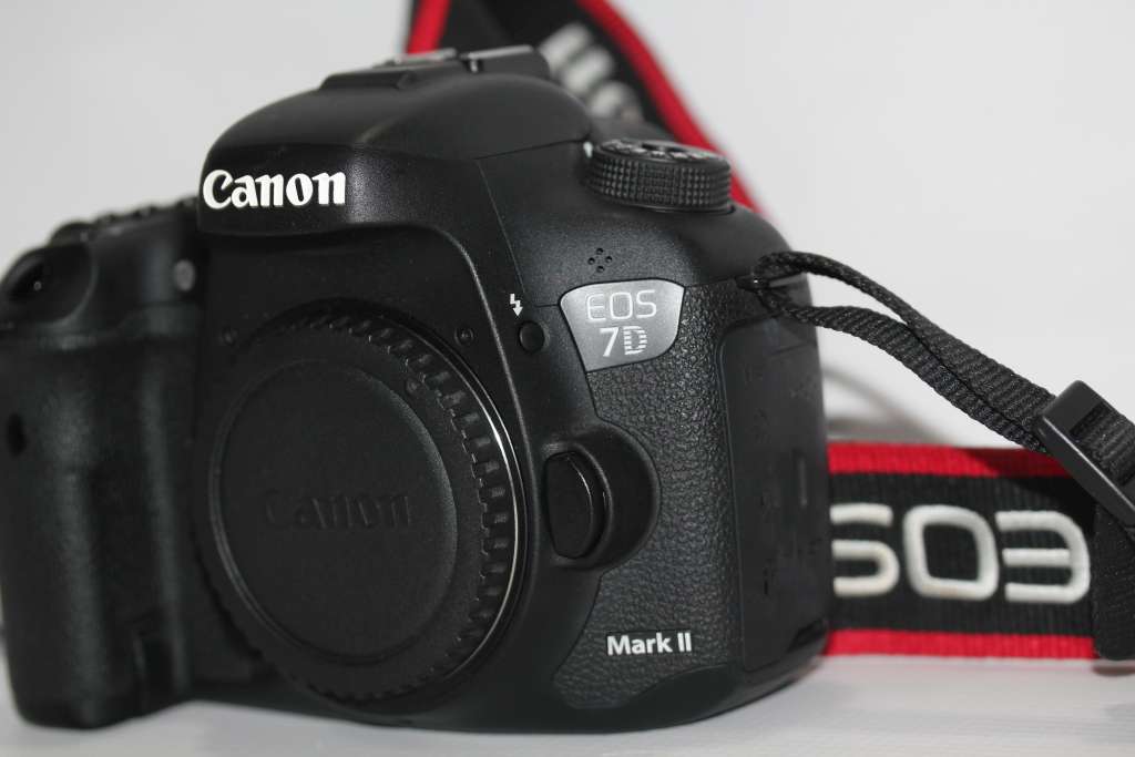 Canon EOS 7D Mark II DSLR Camera (Body Only)