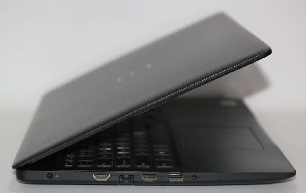 Dell Inspiron 3593 15.6`- Intel Core i5-1035G1, 8GB RAM, 512GB SSD , Windows 10 Pro (64-Bit)