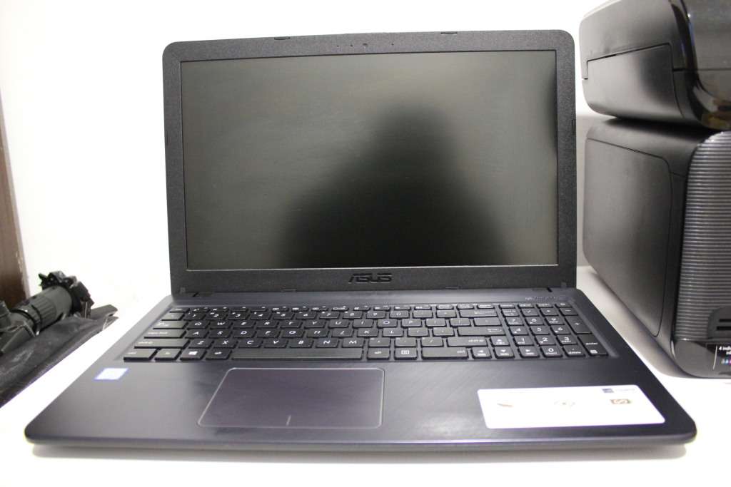 ASUS VivoBook 15 X540UA Intel Core i3-7020U , 4GB RAM, 1TB HDD , 15.6` HD