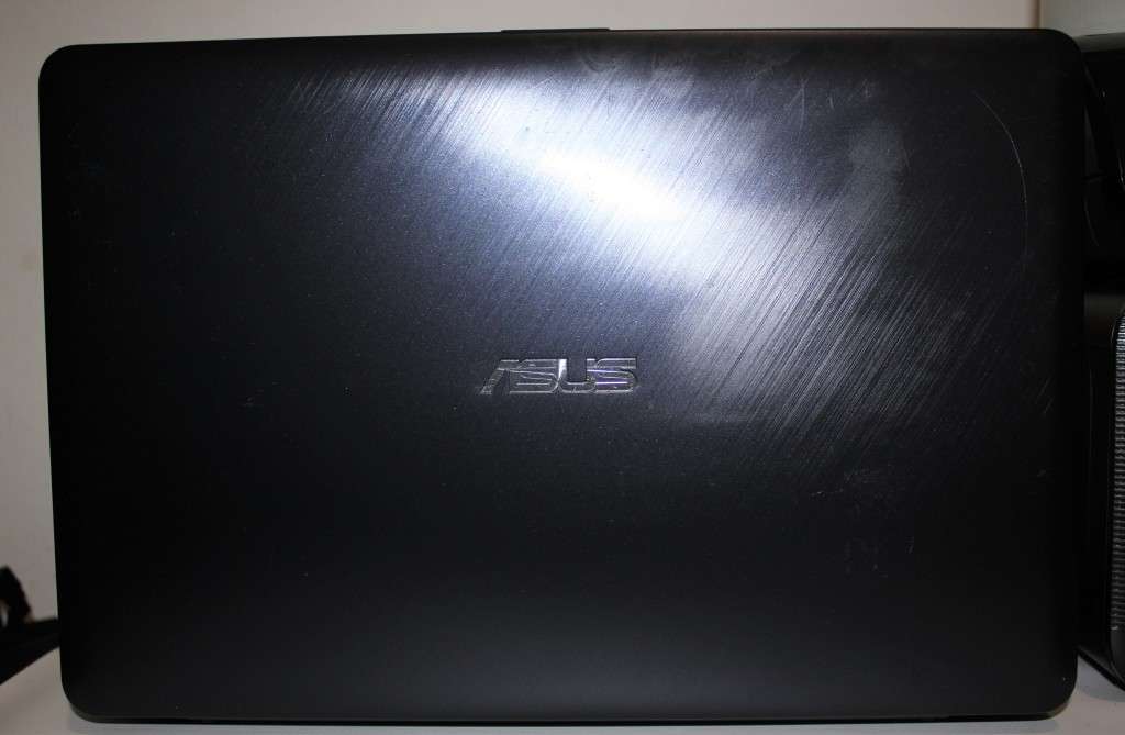 ASUS VivoBook 15 X540UA Intel Core i3-7020U , 4GB RAM, 1TB HDD , 15.6` HD