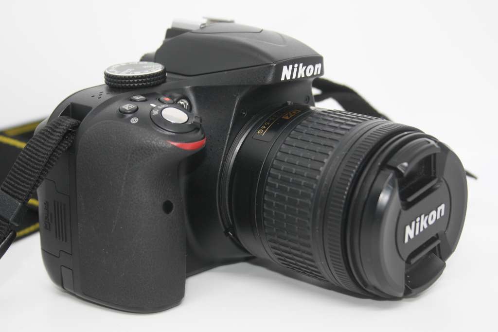 Nikon D3300 , 24.2 MP DSLR with AF-S DX NIKKOR 18-55mm f/3.5-5.6G VR II Zoom Lens, VERY LOW SHUTTER