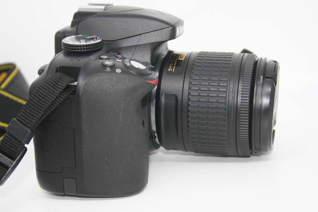 Nikon D3300 , 24.2 MP DSLR with AF-S DX NIKKOR 18-55mm f/3.5-5.6G VR II Zoom Lens, VERY LOW SHUTTER