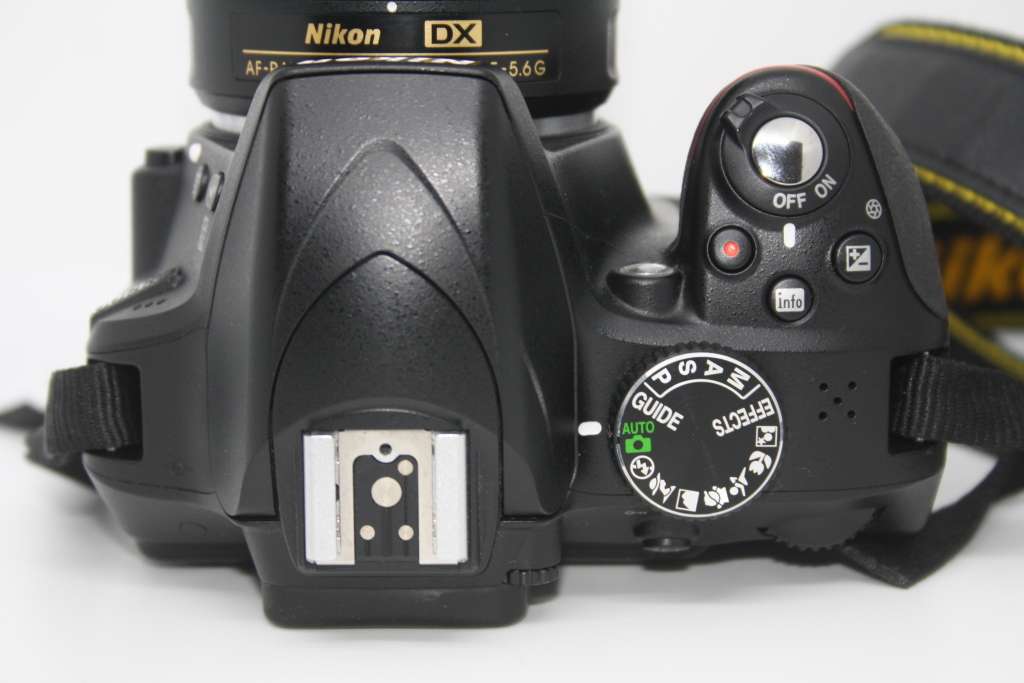 Nikon D3300 , 24.2 MP DSLR with AF-S DX NIKKOR 18-55mm f/3.5-5.6G VR II Zoom Lens, VERY LOW SHUTTER