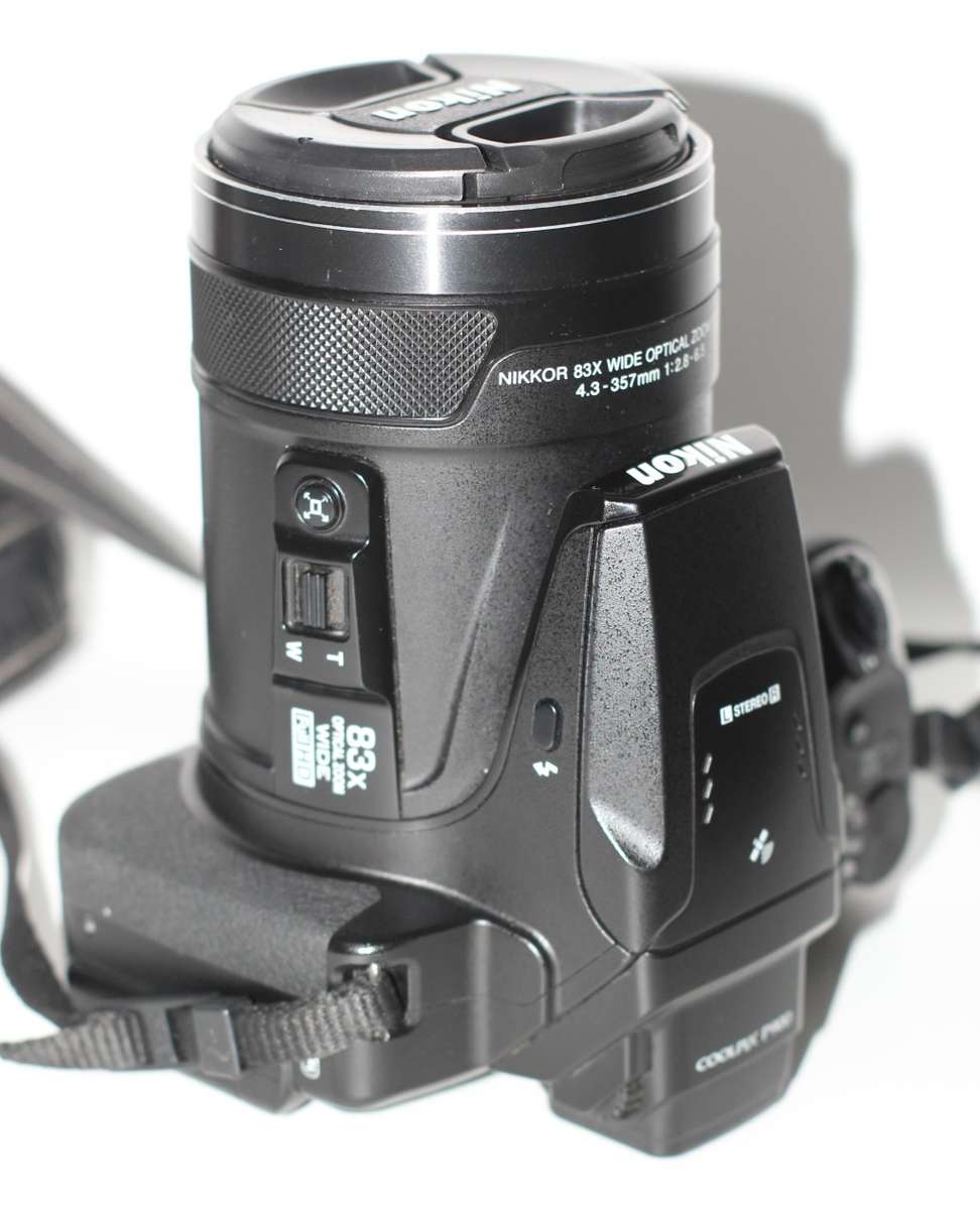 NIKON COOLPIX P900 Digital Bridge Camera (16.0 MP CMOS sensor, 83x Zoom) 3-Inch LCD Screen