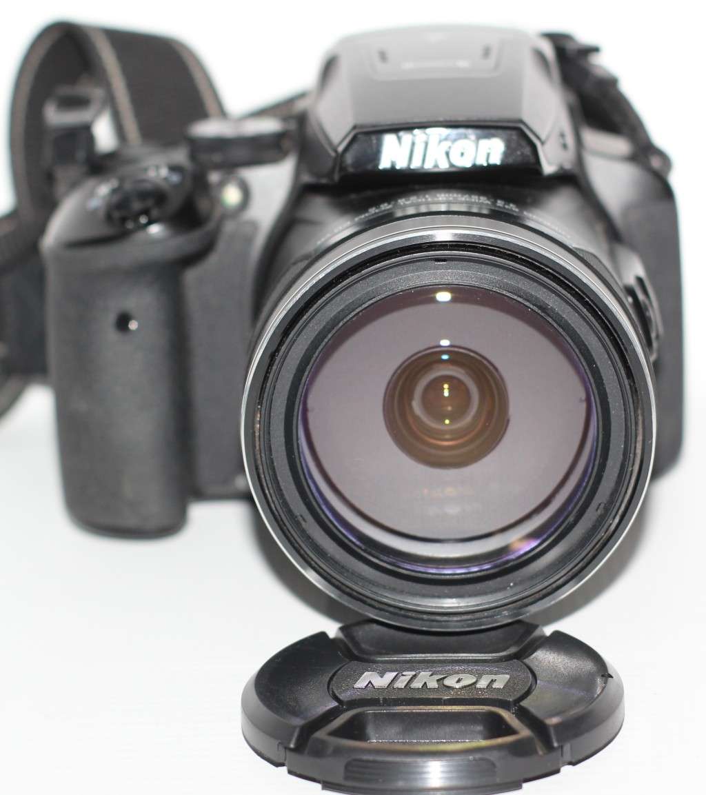 NIKON COOLPIX P900 Digital Bridge Camera (16.0 MP CMOS sensor, 83x Zoom) 3-Inch LCD Screen