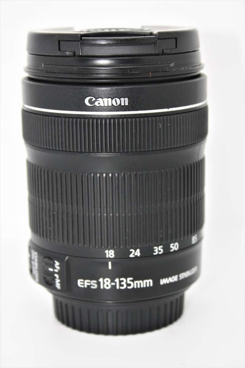 Canon EF-S 18-135mm f/3.5-5.6 IS STM IN VERY GOOD CONDITION