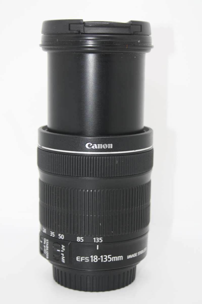 Canon EF-S 18-135mm f/3.5-5.6 IS STM IN VERY GOOD CONDITION