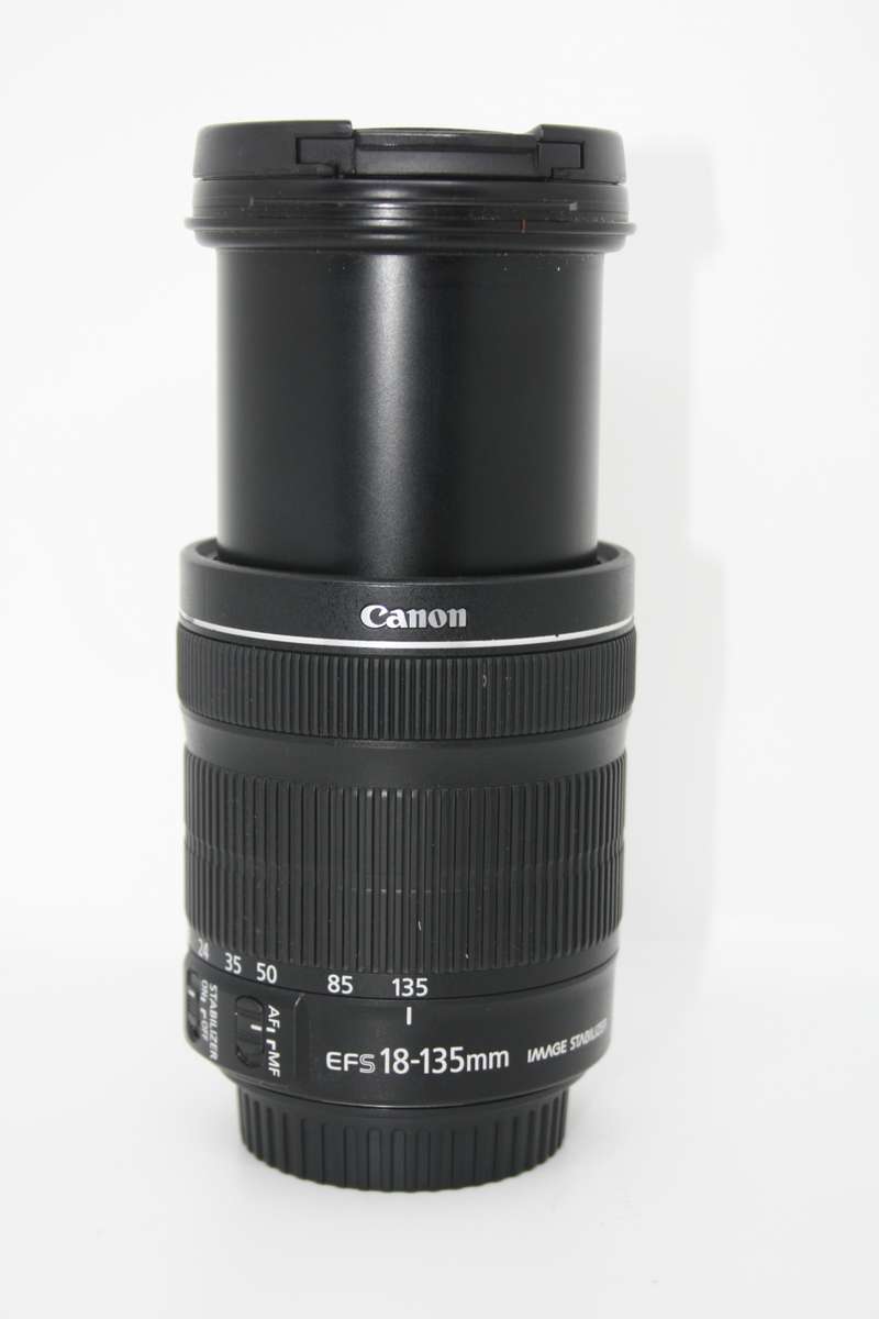 Canon EF-S 18-135mm f/3.5-5.6 IS STM IN VERY GOOD CONDITION