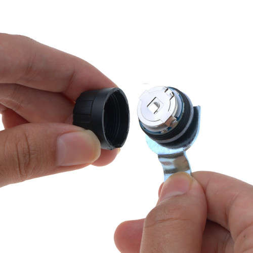 Tyre Pressure Monitoring System TPMS Solar Power Universal Wireless with 4 External Sensors Monitor