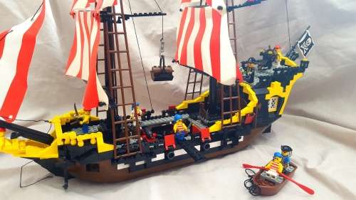 LEGO Pirates I Black Seas Barracuda 6285 (1989)