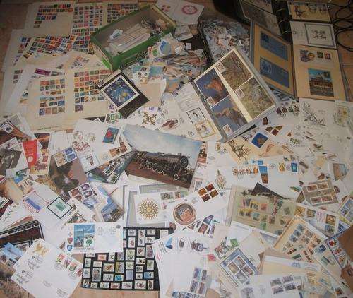 Huge Stamp Collection 1000s of stamps FREE POSTAGE!!!!