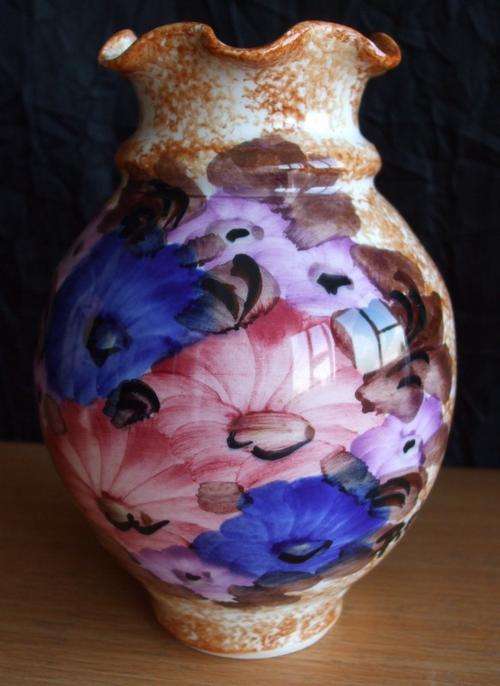 @ BEAUTIFUL FLORAL VASE - HAND MADE & PAINTED @