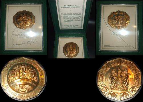 Rhodesia Scarce 10th Anniv of Independence Medallion in original box + certificate only 3500 minted