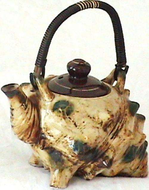 EXTREMELY RARE! 1950'S CONCH SHELL TEA POT!!