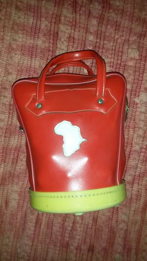 Treger practise bag with 100 golf balls and 20 plastic "air" balls