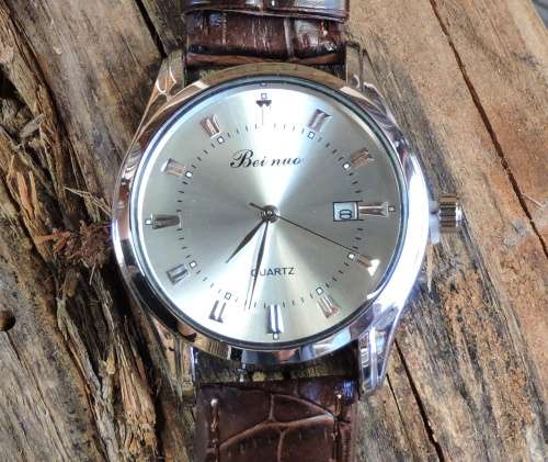 Beinuo Unisex Business Watch with Leather Strap.