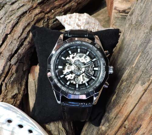 WINNER Mechanical Men's Watch.