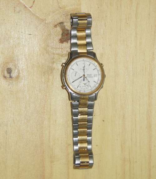 SEIKO QUARTZ CHRONOGRAPH ..... READ DESCRIPTION