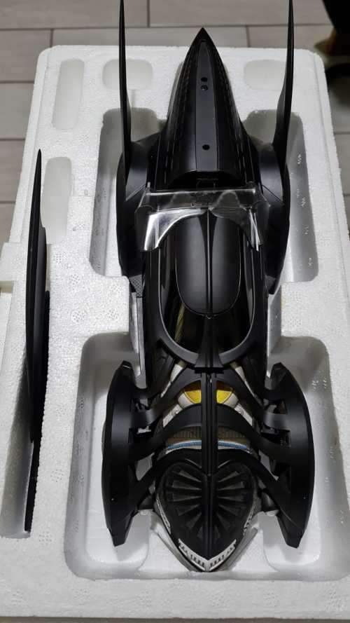 1995 Hot Wheels Batman Forever Batmobile - 1:18 Scale Limited Edition