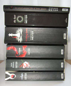 Stephanie Meyer Collection - 6 Books(Twilight 1-4, Host, Short Life - Brie Tanner)