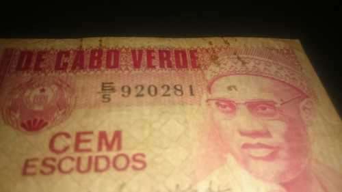 100 Banco De Cabo Verde ES920281 1977