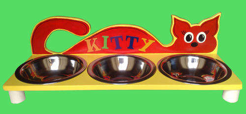 Funky pet bowls for cats