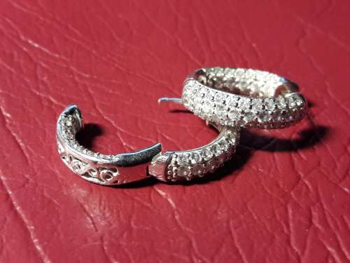 Very Nice SOLID Sterling SILVER EARRINGS