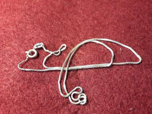 CUTE  GENUINE SOLID STERLING SILVER BOX NECKLACE IN EXCELLENT CONDITION